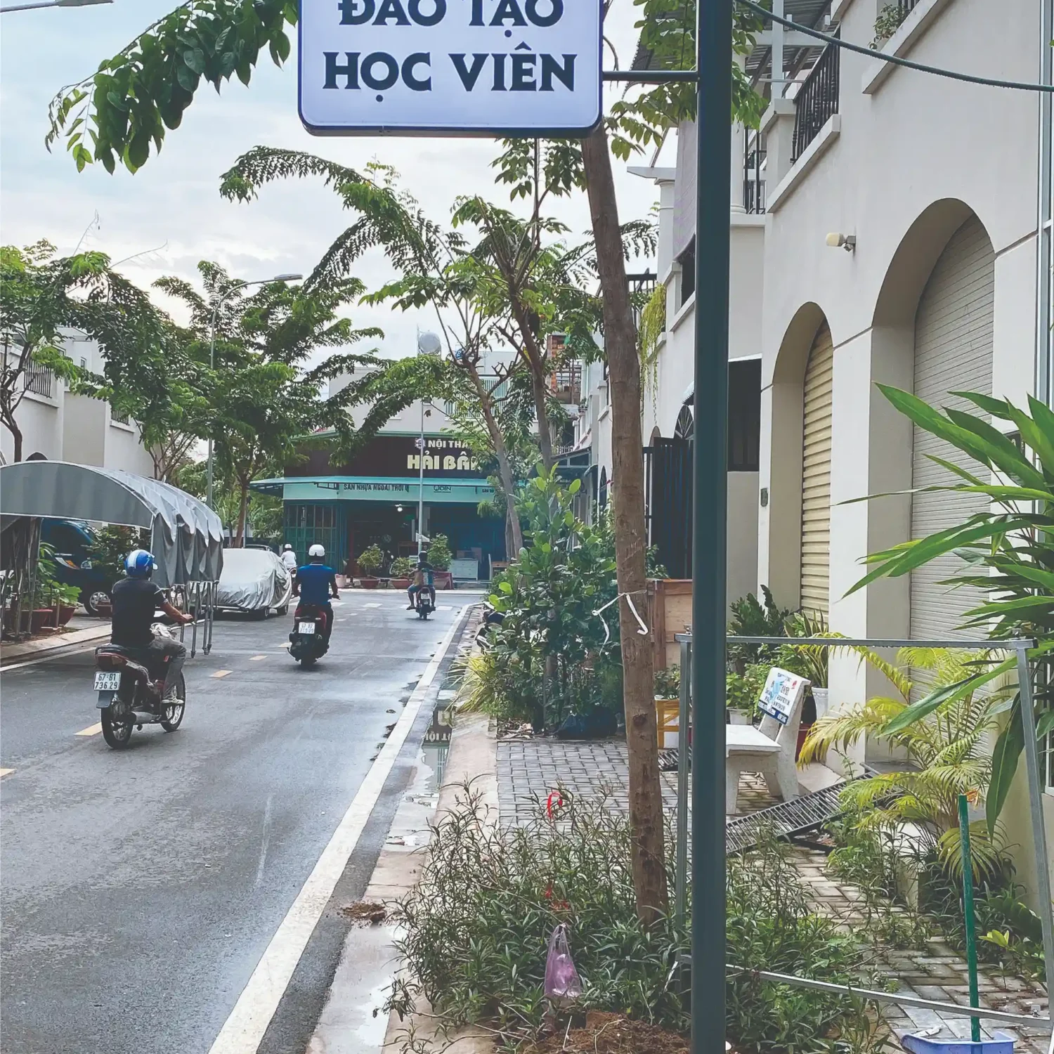 Bảng hiệu nhận đào tọc học viên