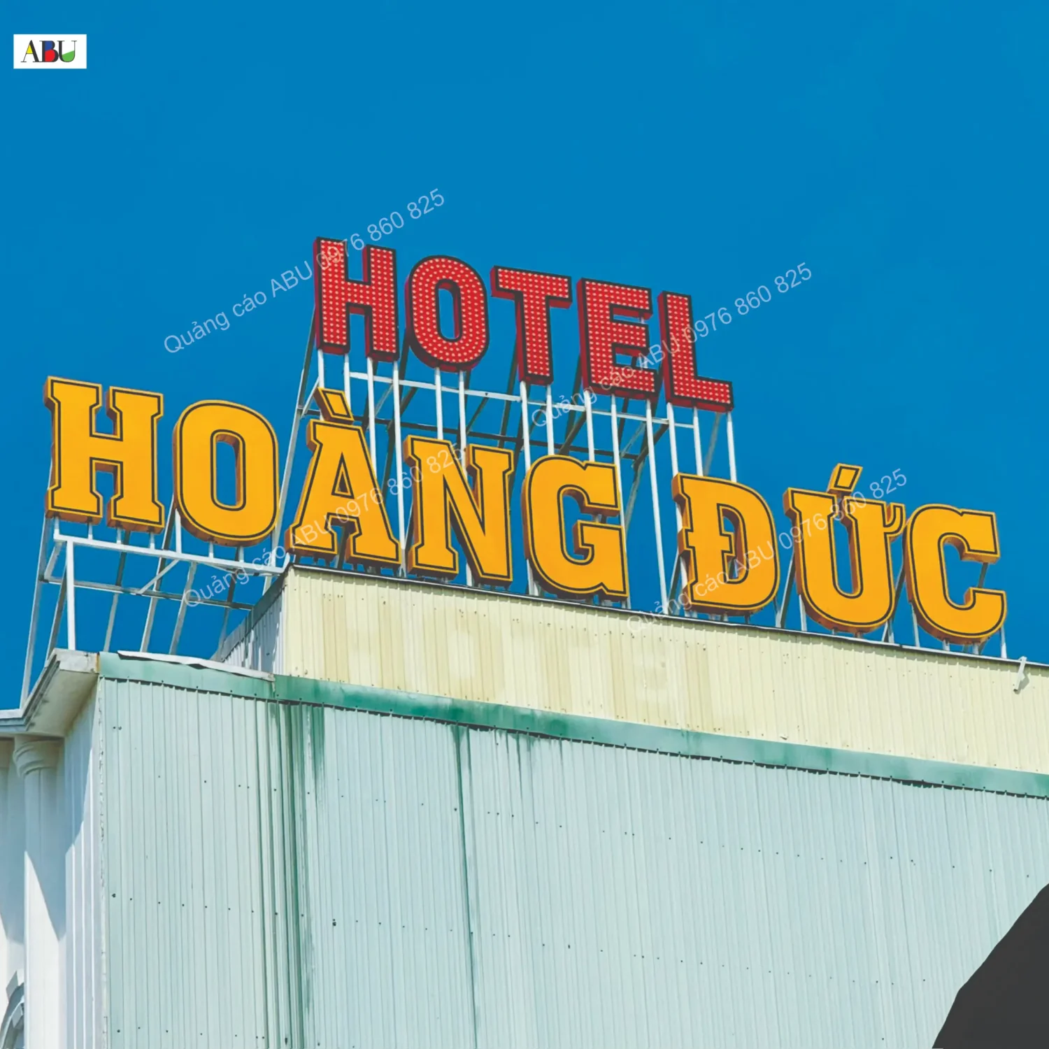 Chữ nổi không gian cao tầng hotel Hoàng Đức