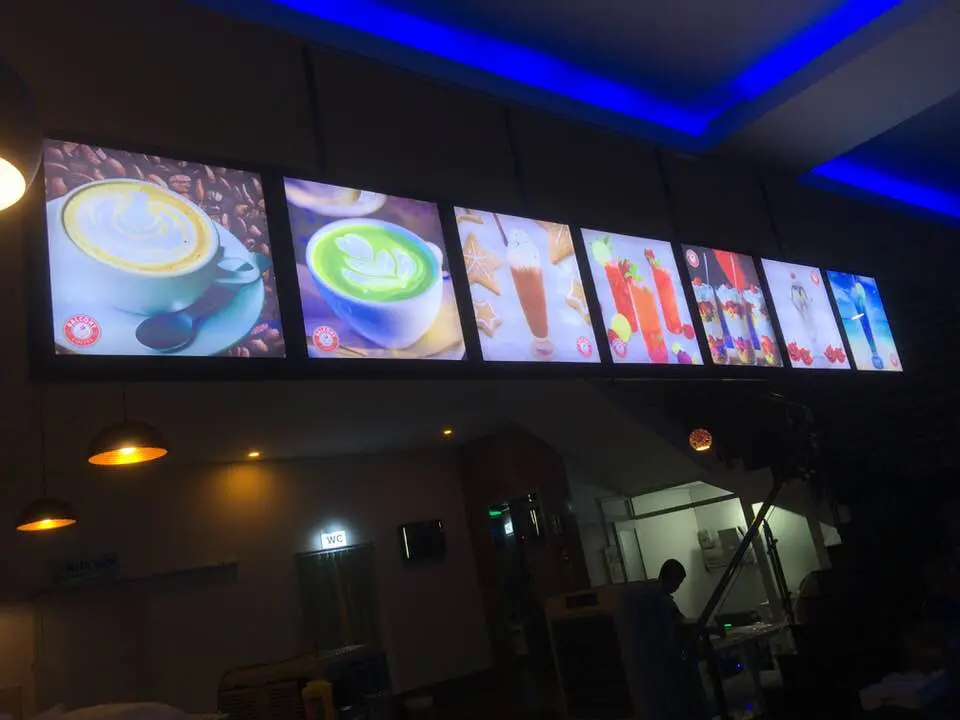 Menu hộp đèn cho tiệm trà sữa