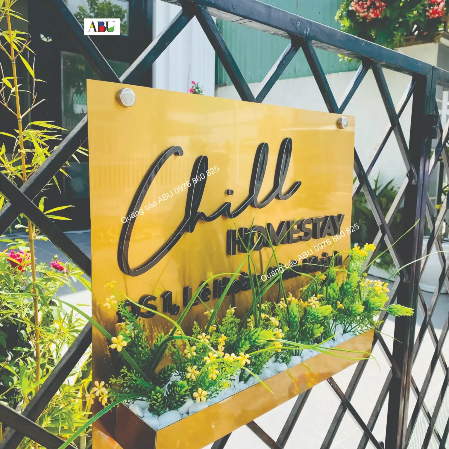 Bảng tên đặt hàng rào Chill HomeStay