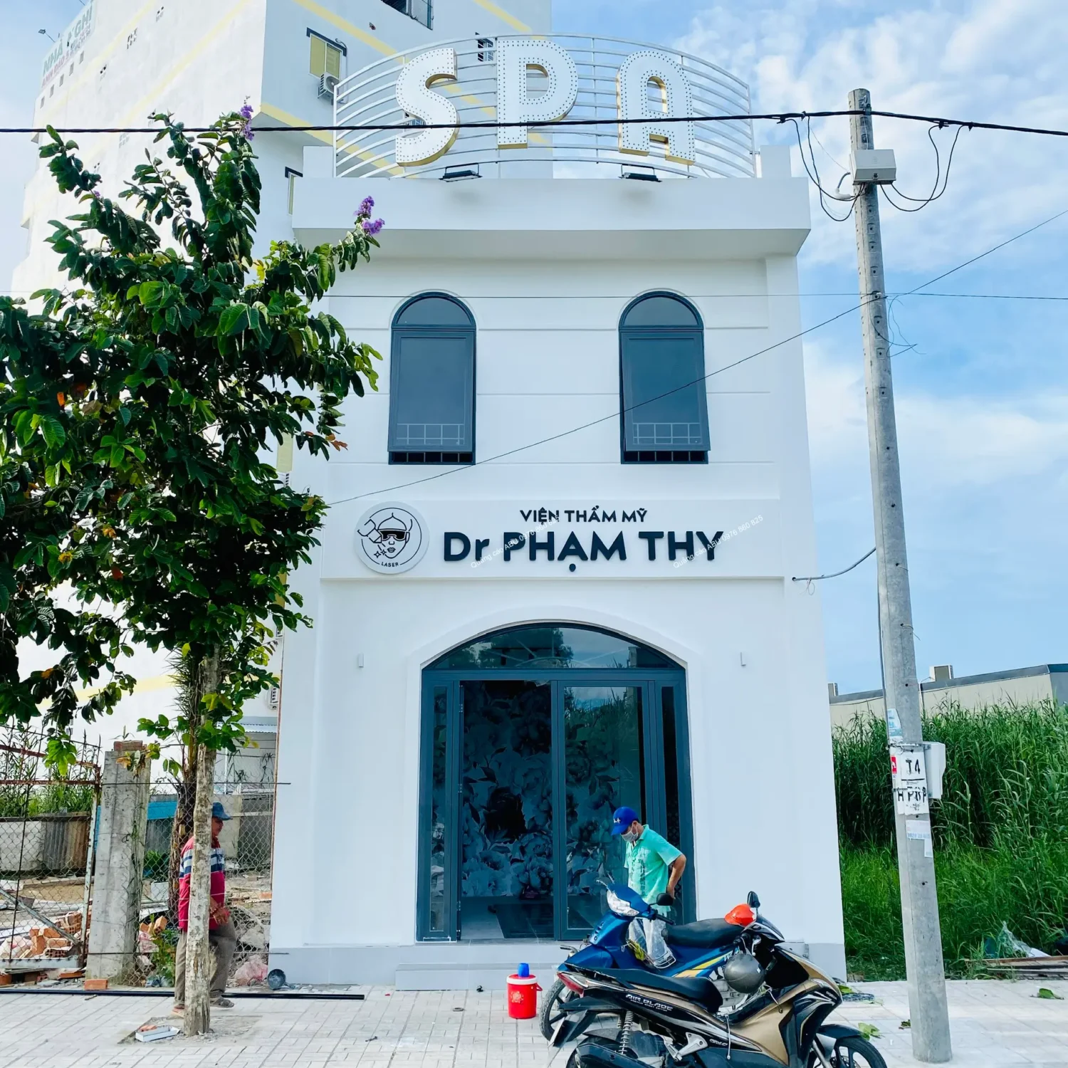 Chữ nổi cho viện thẩm mỹ DR PHẠM THY