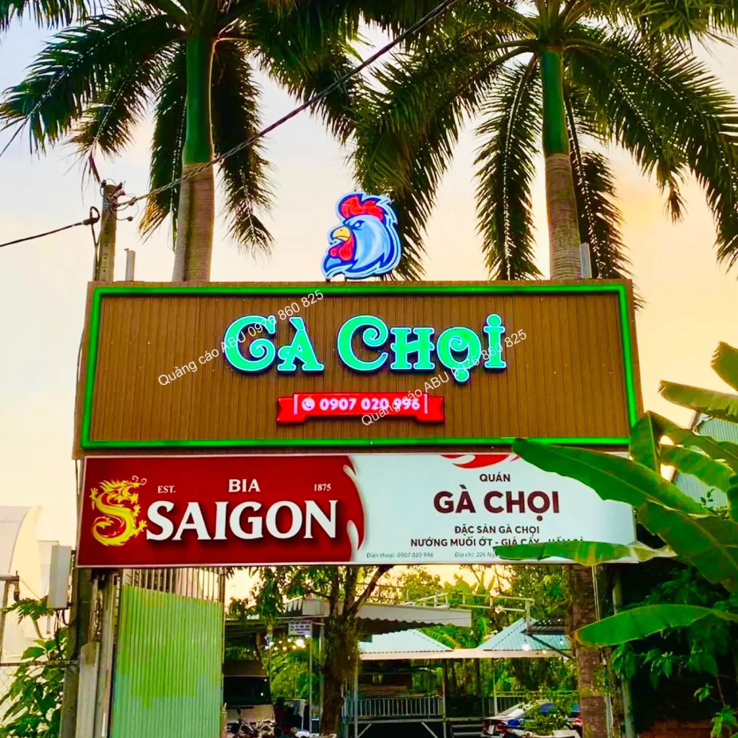 Bảng tole sóng quán Gà Chọi