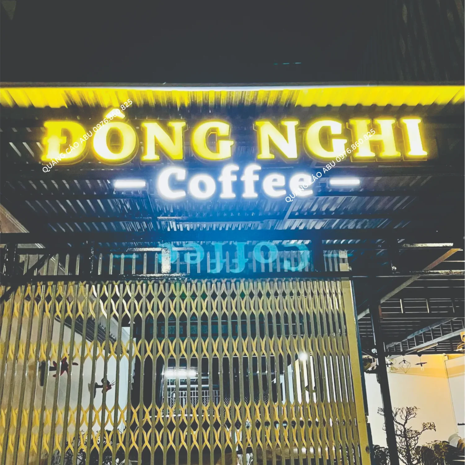 Chữ có đèn ĐÔNG NGHI coffee