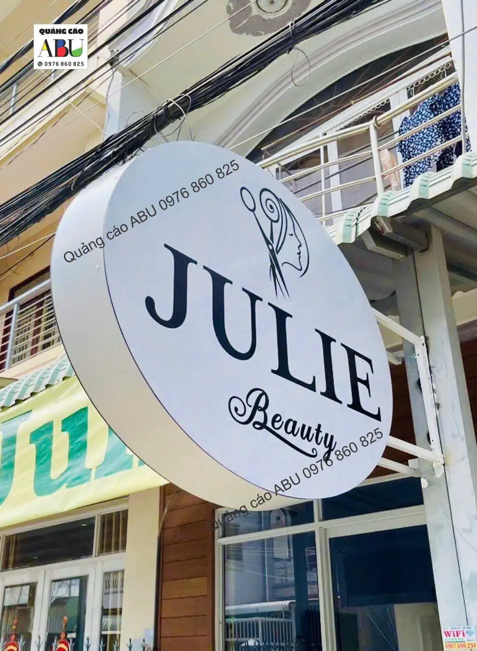 Beauty Julie