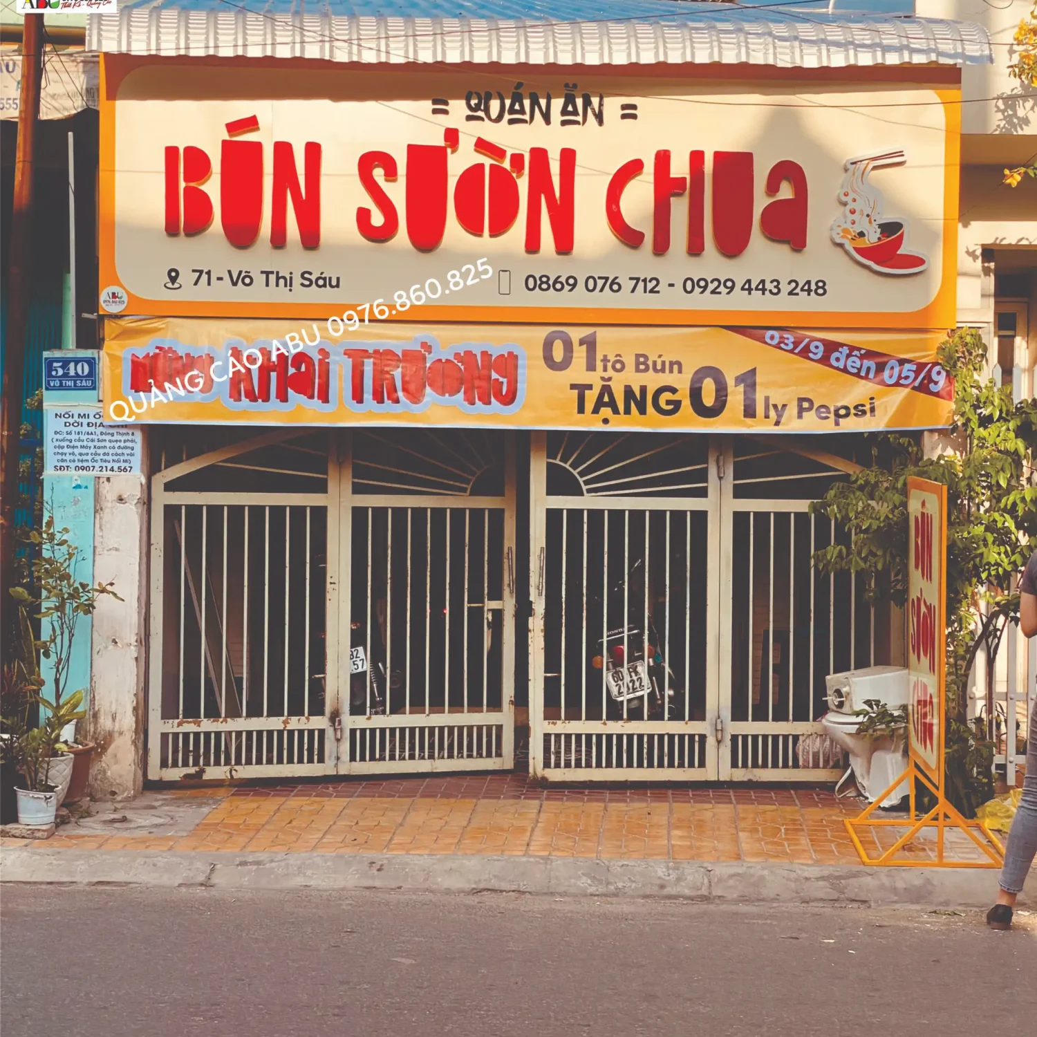 Trọn bộ bán hiệu quán ăn Bún Sườn Chua