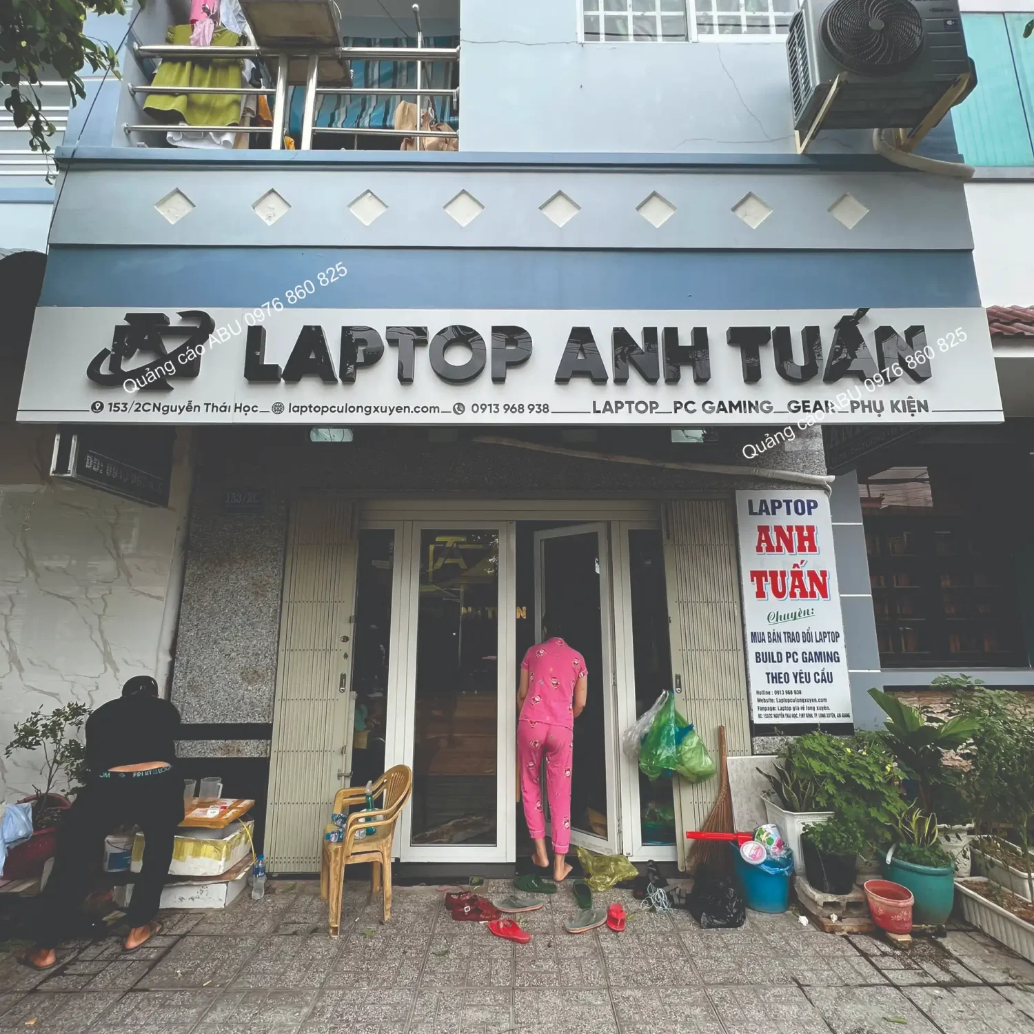 Bảng hiệu Laptop Anh Tuấn