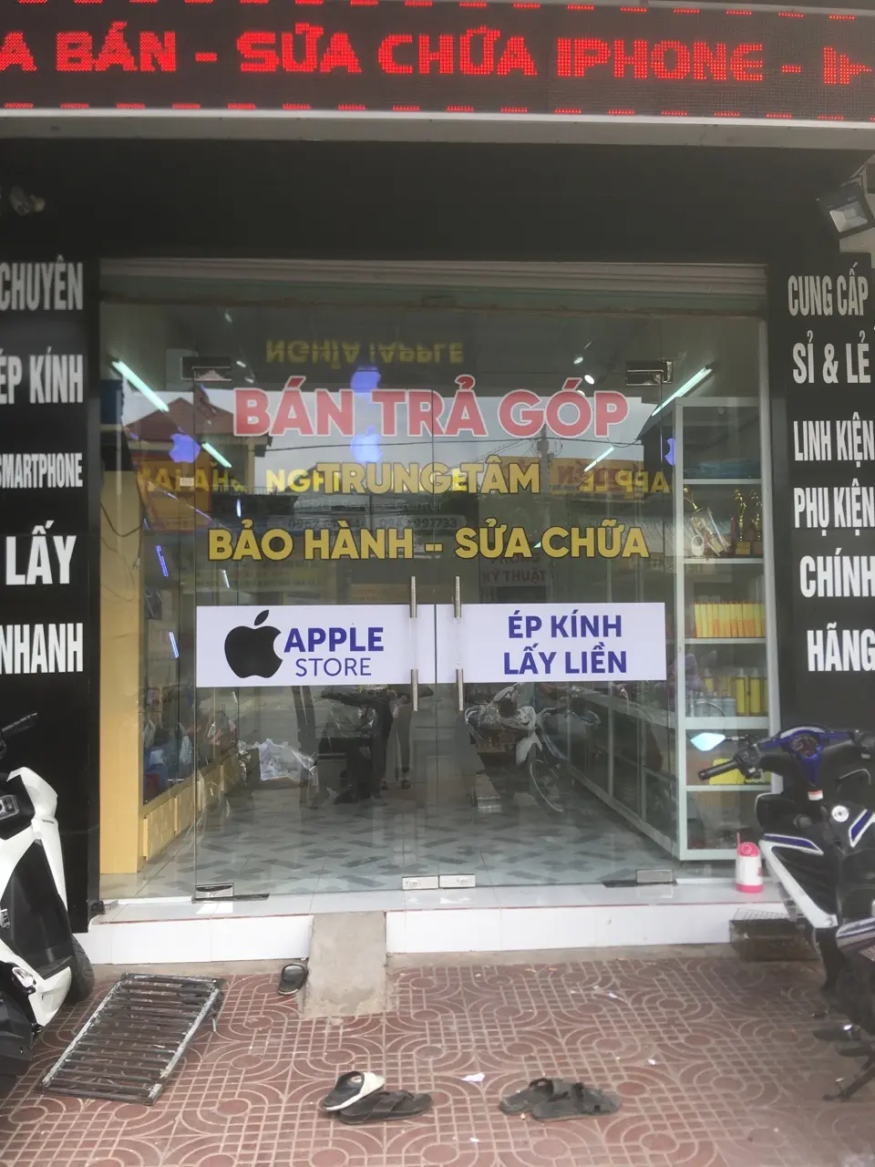 Chữ dán kính trung tâm bảo hành, sửa chữa điện thoại