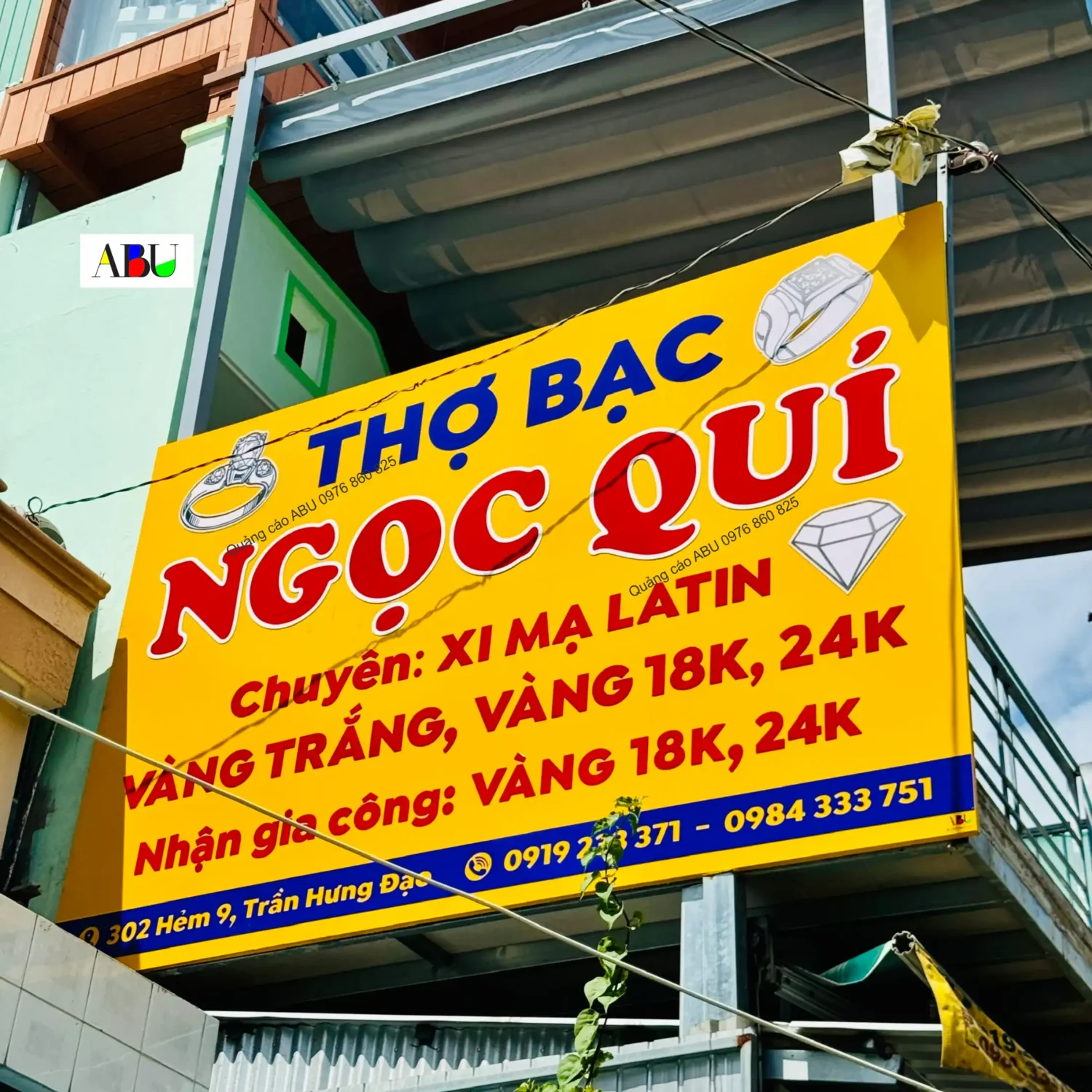 Bảng hiệu treo thợ bạc Ngọc Quí