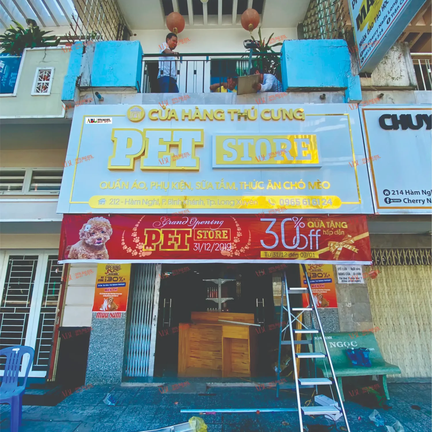 Bảng hiệu mặt tiền cửa hàng thú cưng PET STORE