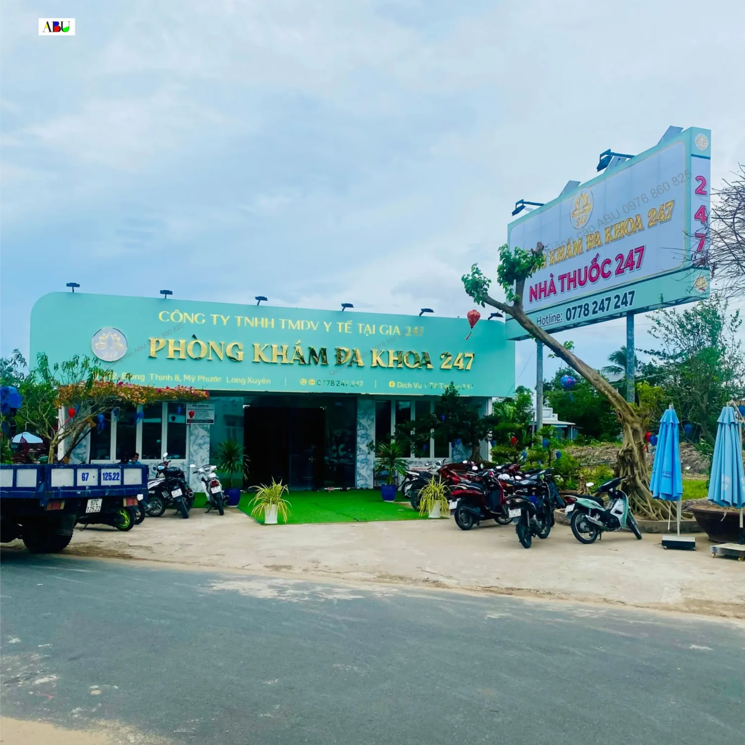 Bảng hiệu làm bằng alu cho PHÒNG KHÁM ĐA KHOA 247