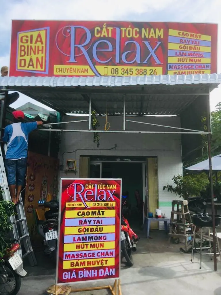 Bảng hiệu treo và bảng đứng tiệm hớt tóc nam RELAX