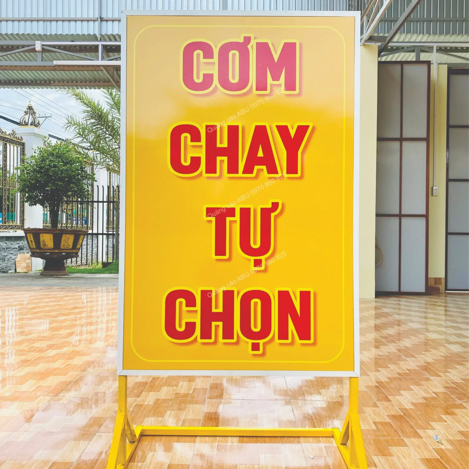 Bảng hiệu cơm chay tự chọn