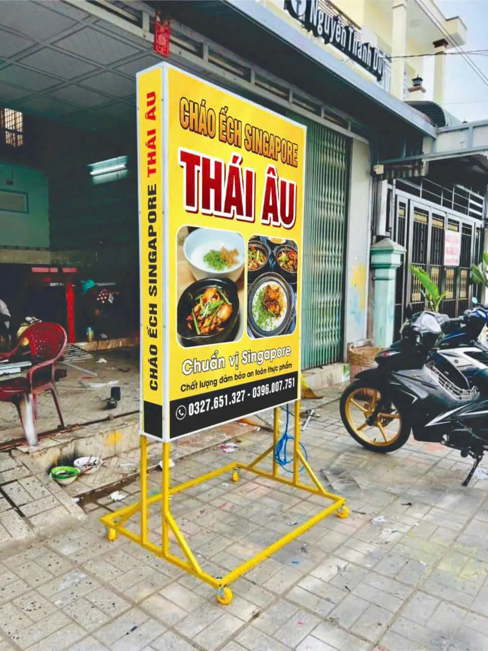 Bảng hộp đèn cho tiệm cháo ếch Singapore THÁI ÂU