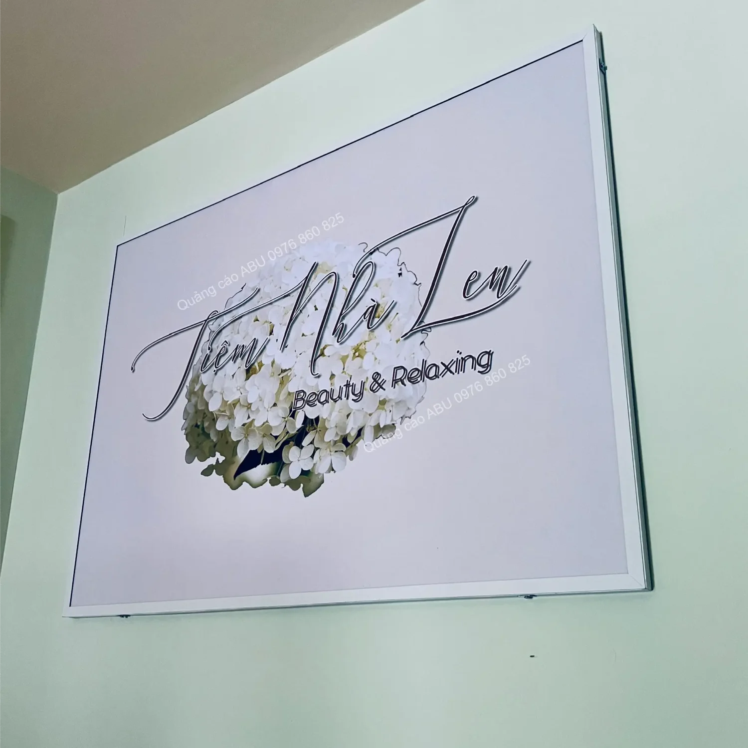 Tranh treo tường cho tiệm nhà Len