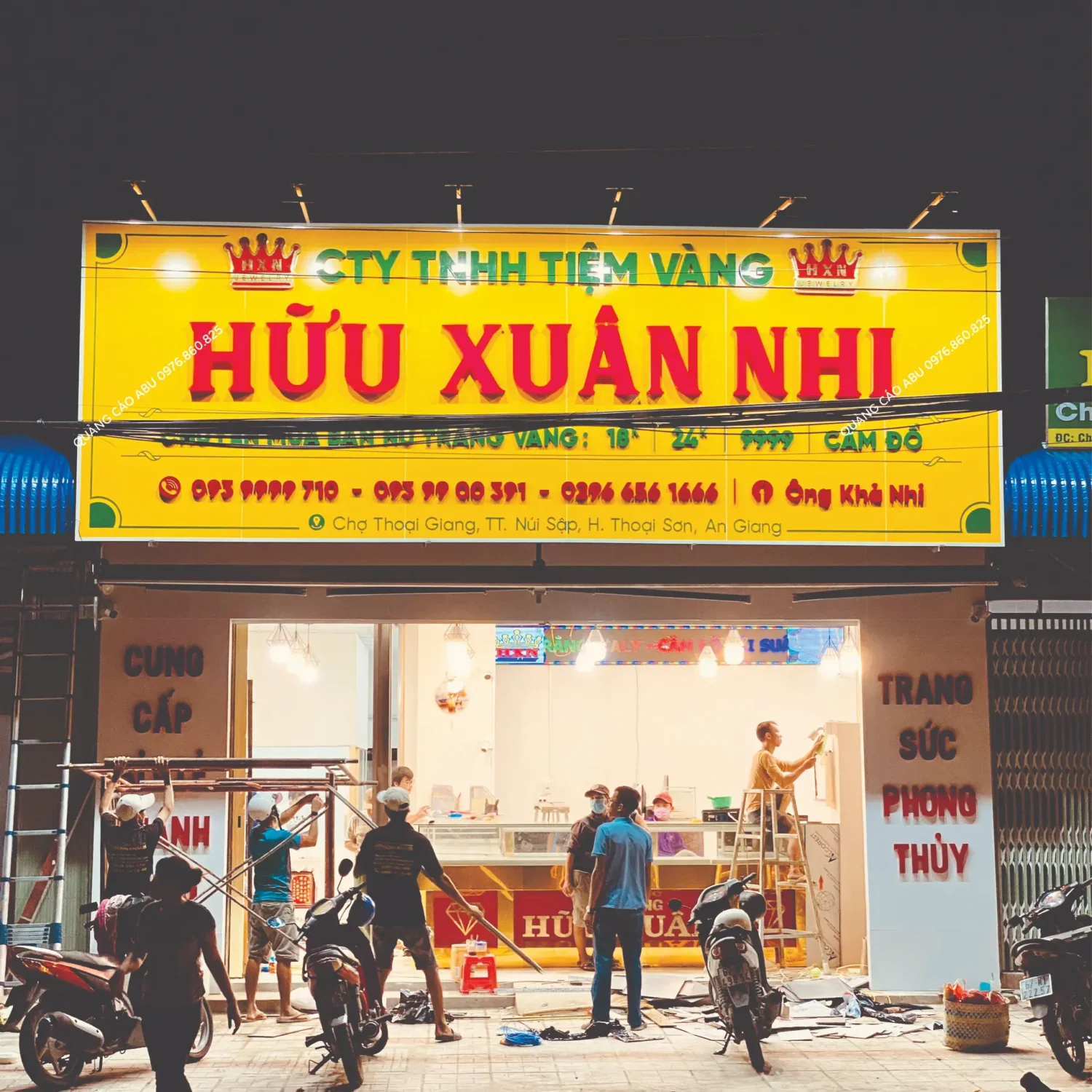 Bảng lớn tiệm vàng HỮU XUÂN NGHI