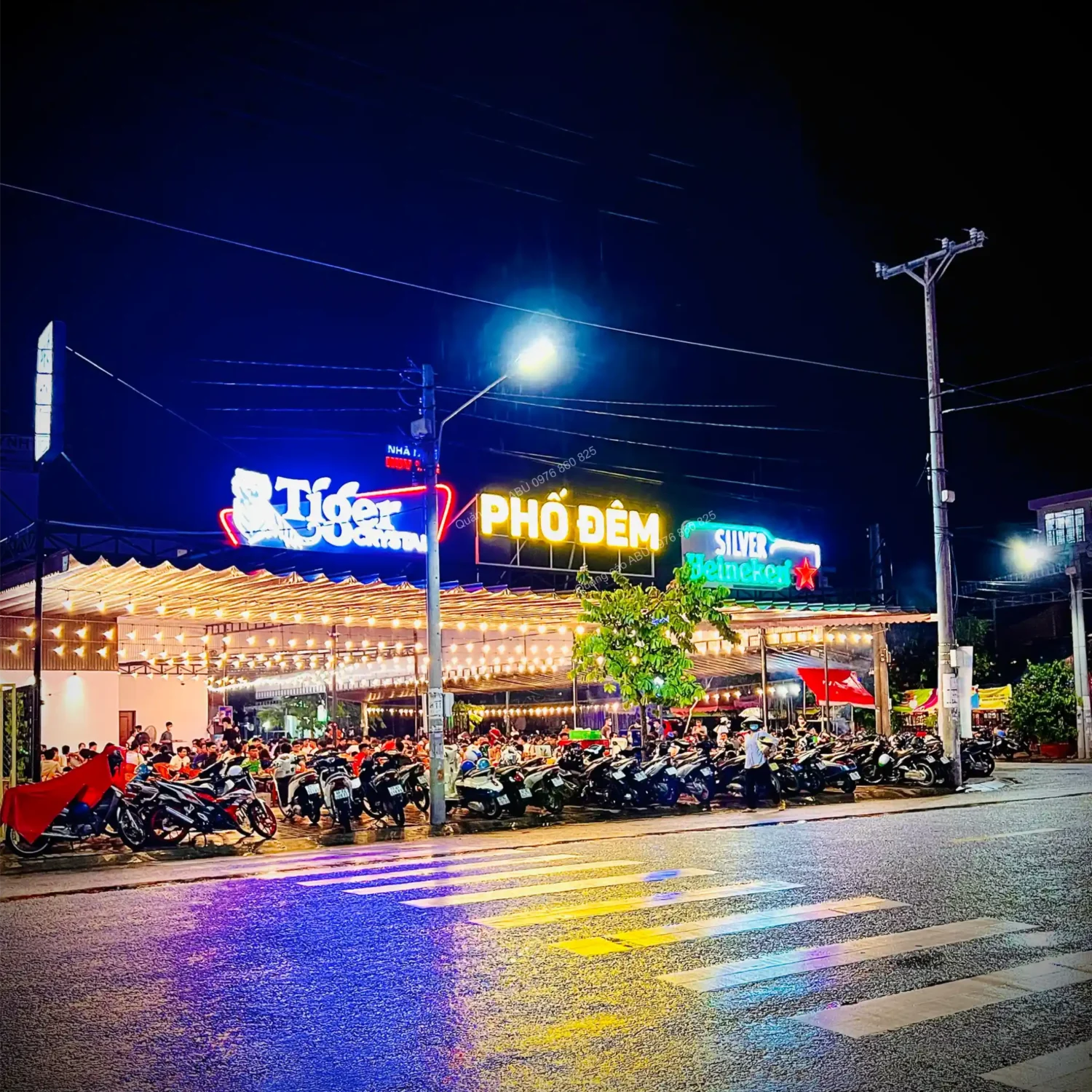 Bảng hiệu đèn chữ nổi quán nhậu PHỐ ĐÊM