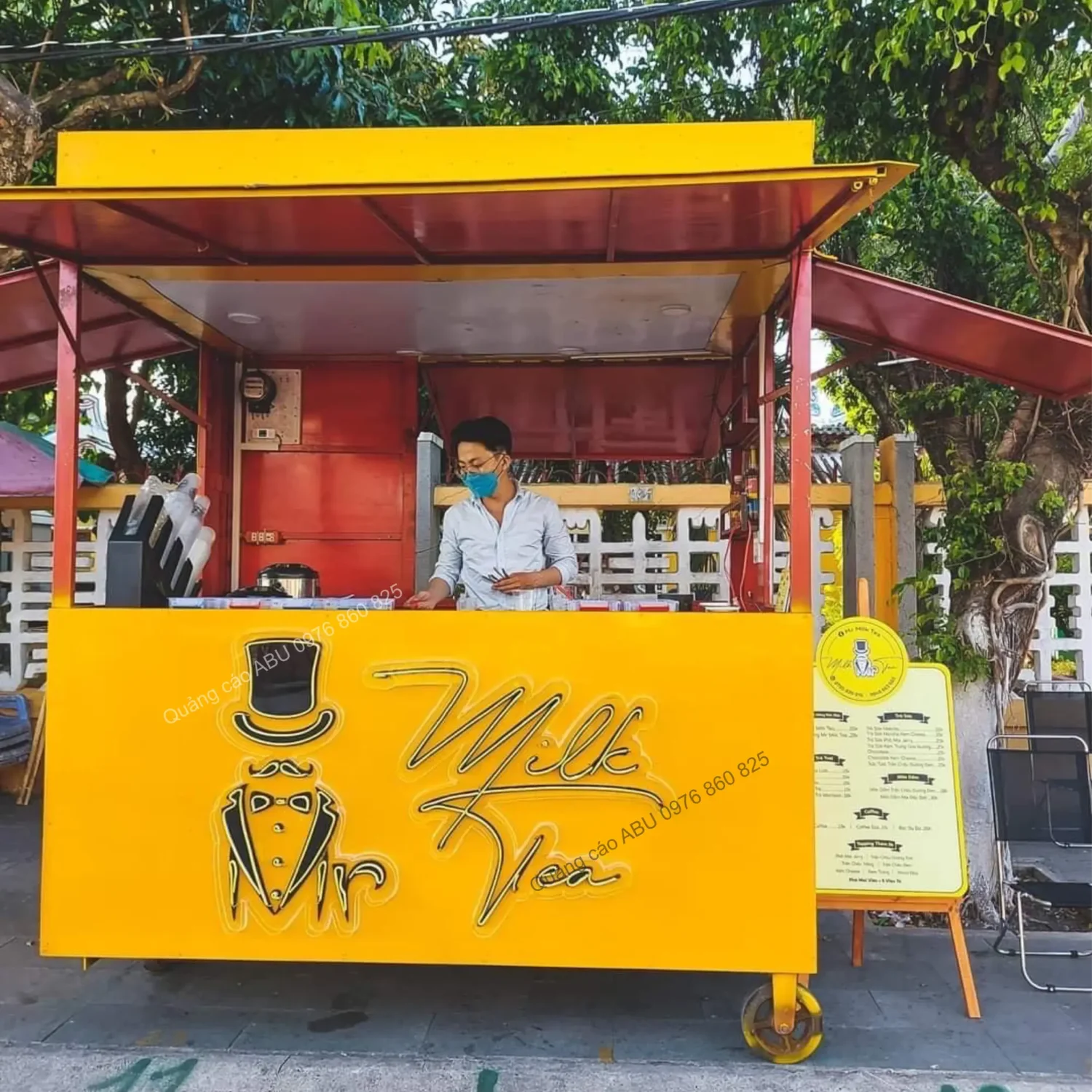 Kiot bán nước lưu động Milk Tea