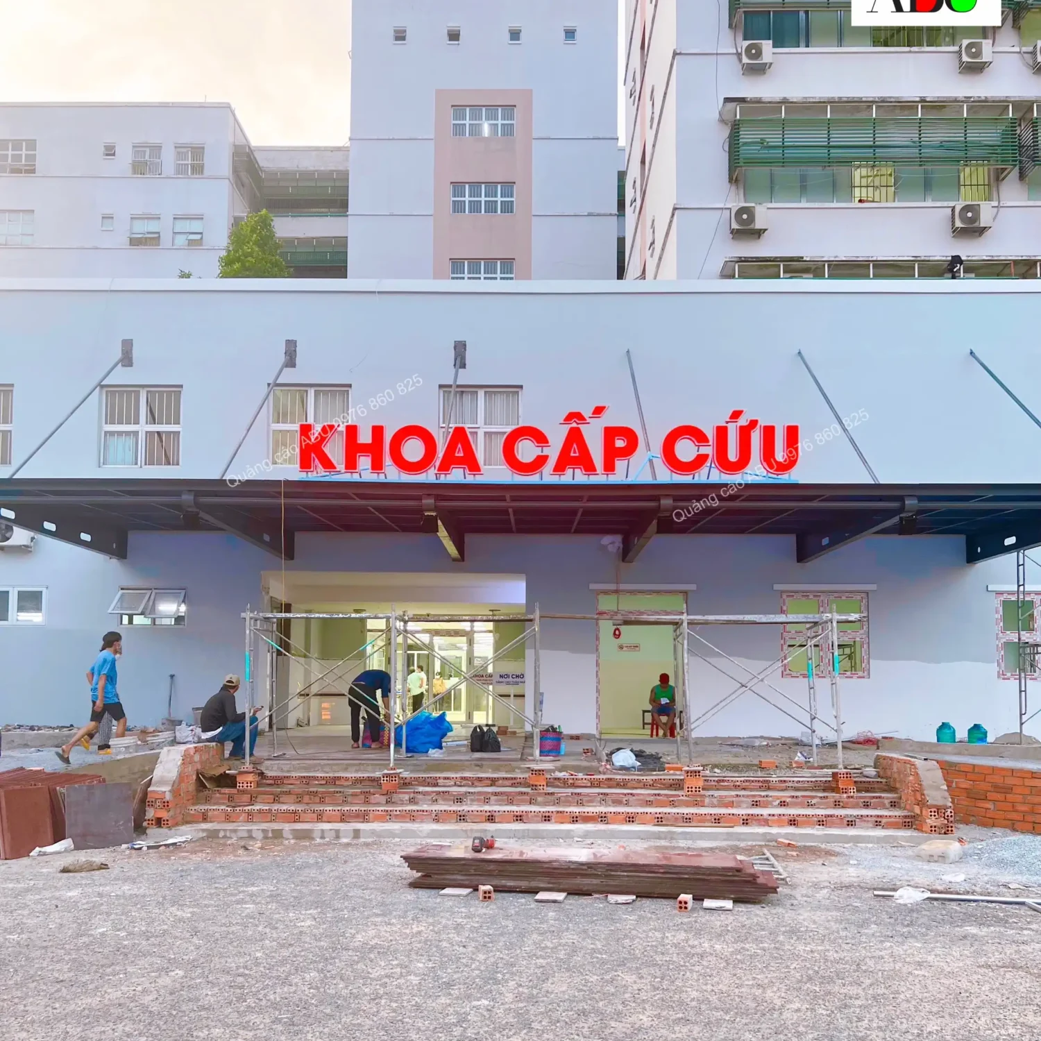 Hoàn thành chữ nổi cho khoa cấp cứu của bệnh viện đa khoa