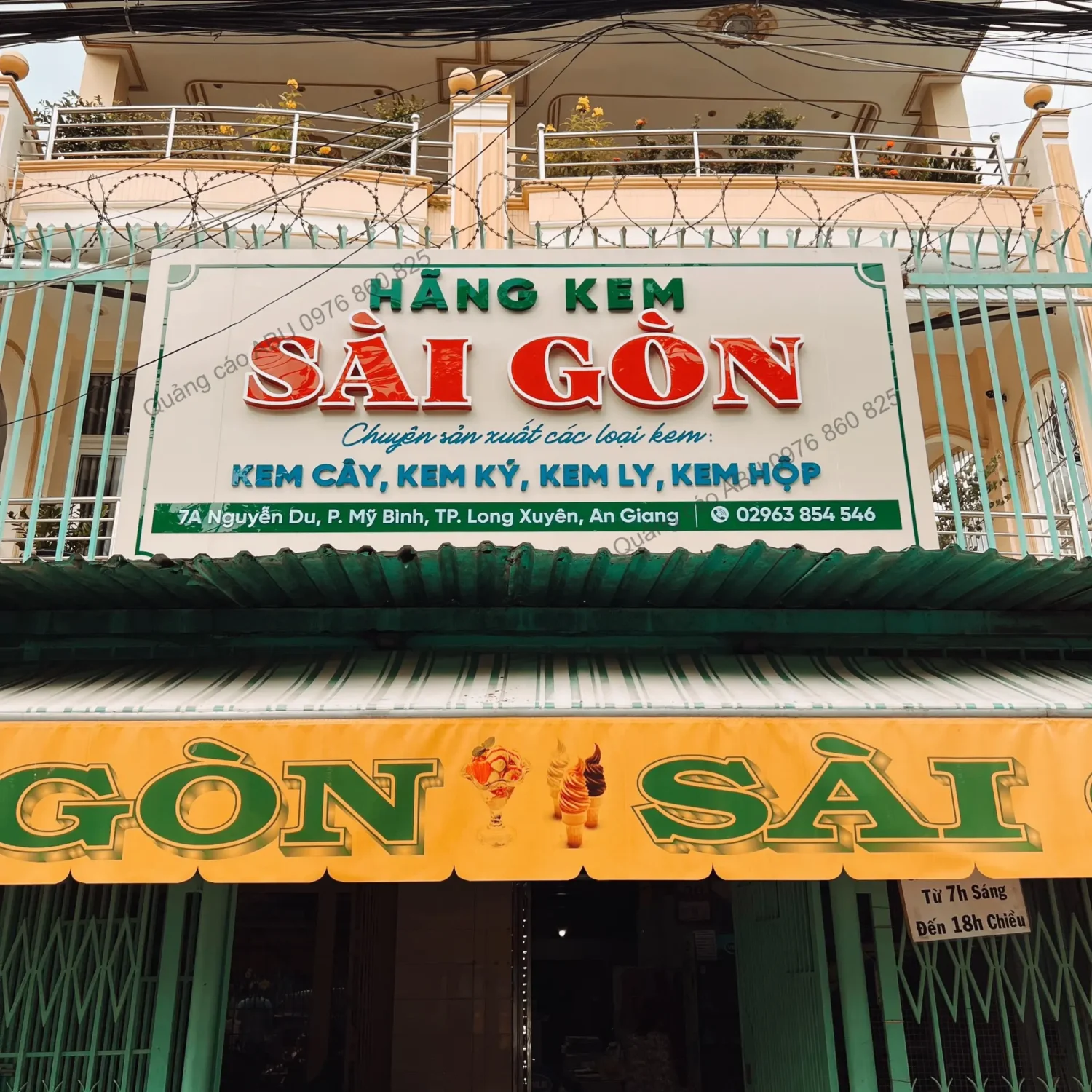 Bảng hiệu hãng KEM SÀI GÒN