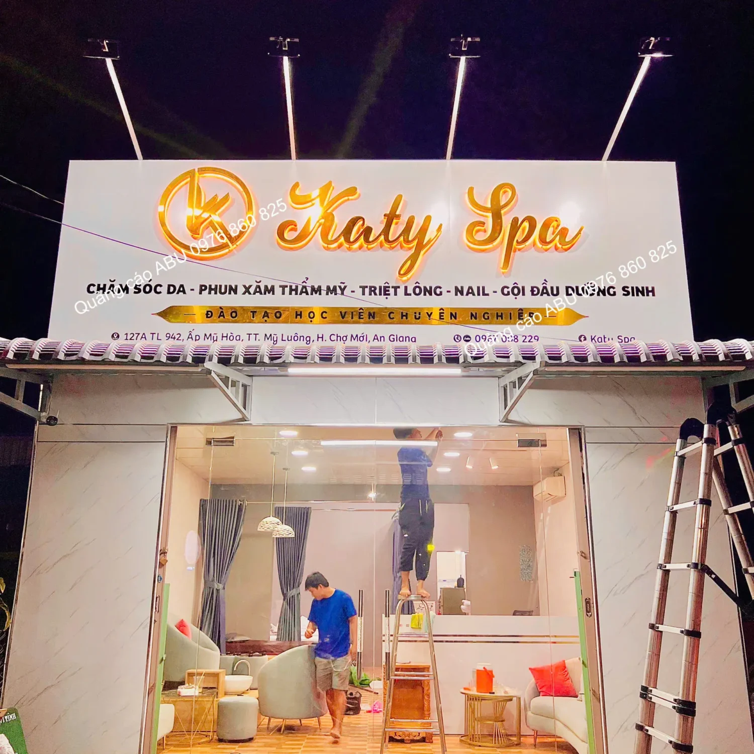 Bảng hiệu mặt tiền Katy Spa
