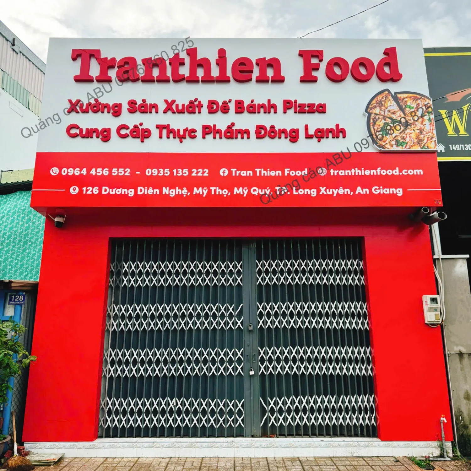Bảng hiệu alu TranThien Food